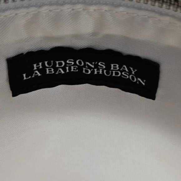 BAY ICONIC STRIPED BAG! NWOT🆕🆕🆕 - Picture 6 of 16